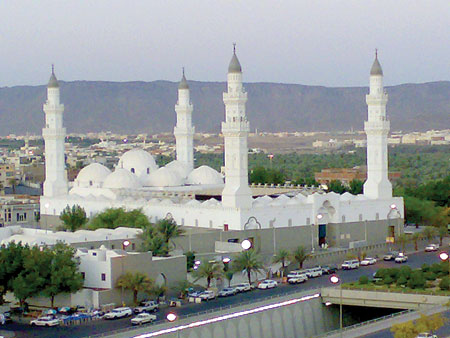 مسجد قباء موقعه تاريخه وفضله